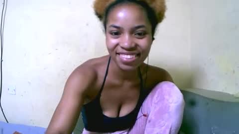 vanah344375 online show from October 14, 2025, 6:42 pm