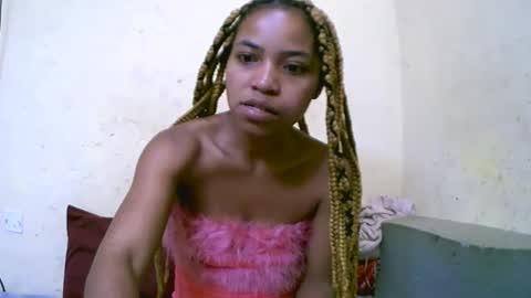 vanah344375 online show from October 21, 2025, 2:01 am