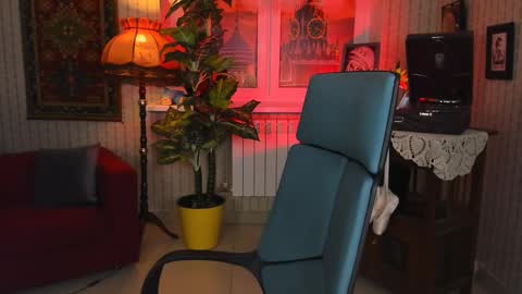 Vanda online show from March 9, 2025, 8:18 am