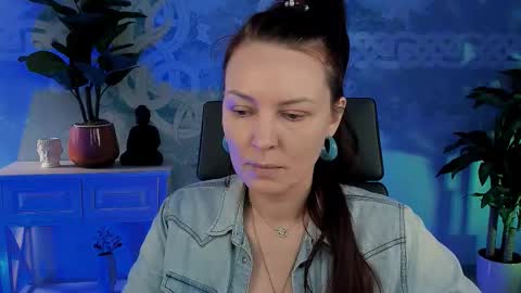 Vanda online show from September 22, 2025, 8:16 am