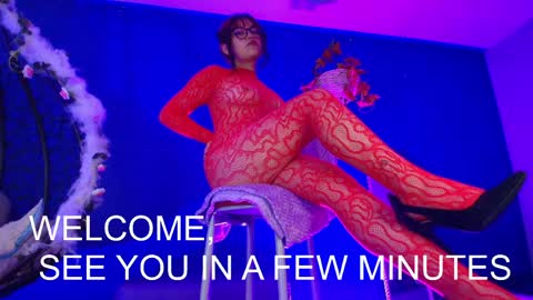 Vanelope online show from April 19, 2026, 2:11 am