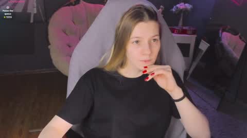 Vanessa online show from April 10, 2026, 4:12 pm