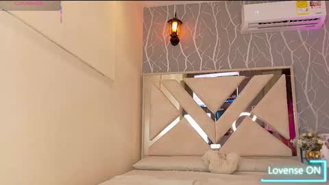    online show from October 28, 2025, 12:19 pm