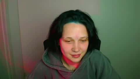 Vanessa online show from May 4, 2026, 8:43 am