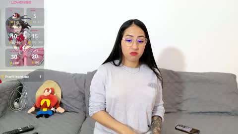 vanessaadol online show from April 13, 2026, 9:59 am