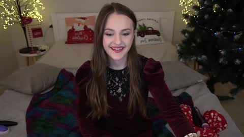 vanessabeautyy online show from December 14, 2024, 2:45 am