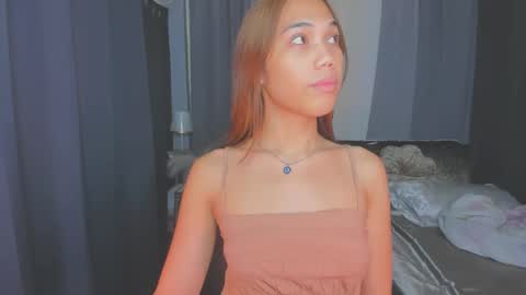 VanessaRiches online show from December 8, 2024, 8:20 am