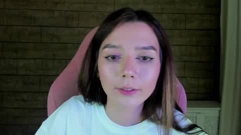 VanessaVienne online show from April 11, 2026, 4:33 pm