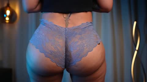 Vania  online show from January 24, 2025, 4:37 am