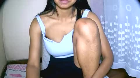 vanih27 online show from April 12, 2026, 7:35 am