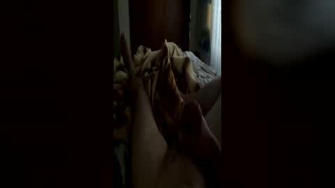 vanili_ online show from June 18, 2026, 6:35 am