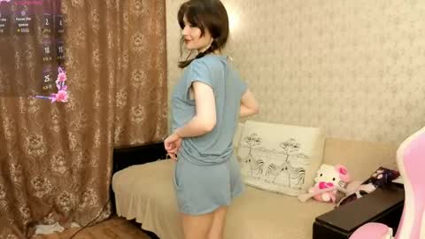   Mila    online show from May 5, 2026, 10:07 pm
