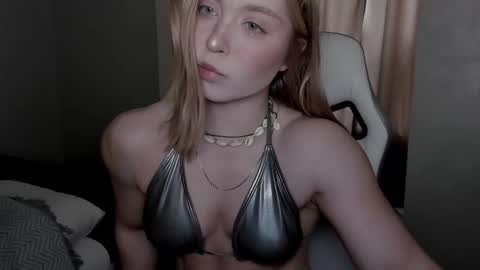 Vanilla online show from September 15, 2025, 11:10 am