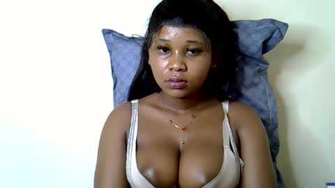 vanillavenus online show from September 25, 2025, 1:37 pm