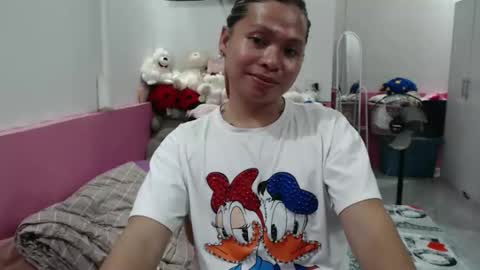vannah_locca online show from March 23, 2026, 8:40 am