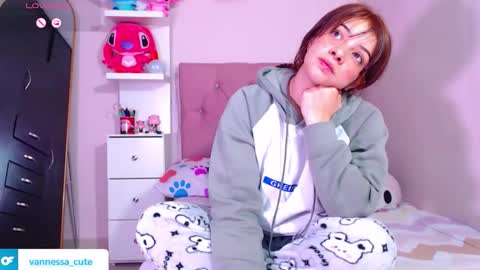 Vanesa online show from December 19, 2025, 2:18 am