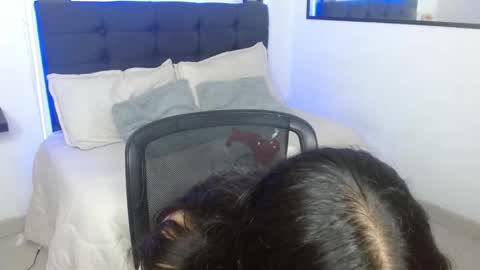 vane online show from December 3, 2025, 9:35 pm