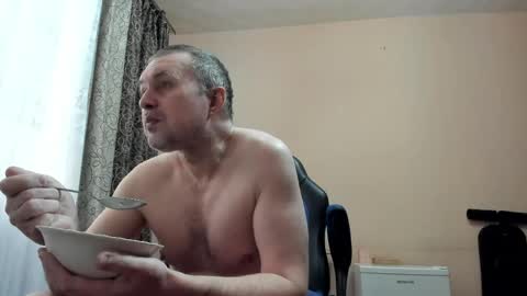 vano_822 online show from May 12, 2026, 5:59 am