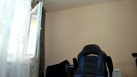 vano_822 online show from May 22, 2026, 7:37 am