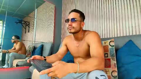 Vans Ross online show from March 27, 2026, 7:13 pm