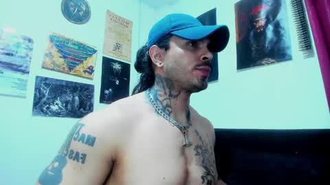vanvelckan_ online show from June 7, 2026, 3:21 am