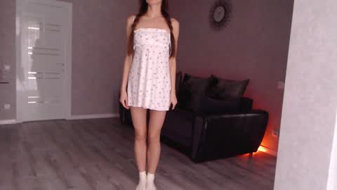 Varonica Caprii Online this week  Monday Tuesday Thursday Friday online show from December 22, 2024, 12:16 pm