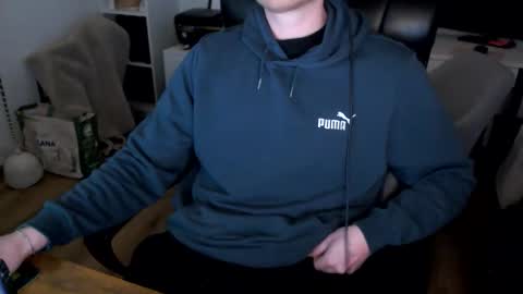 Vaslo online show from April 3, 2026, 3:54 pm