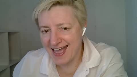 vea_motty online show from February 6, 2026, 11:24 am