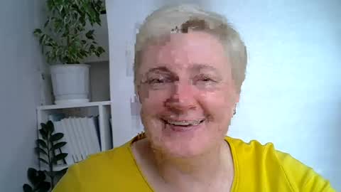 vea_motty online show from June 1, 2026, 8:49 am