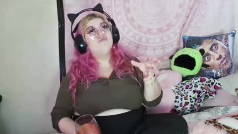 Veronica Lehane online show from January 11, 2025, 5:10 am