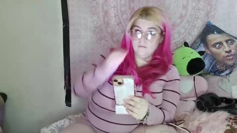 Veronica Lehane online show from January 13, 2025, 5:55 pm