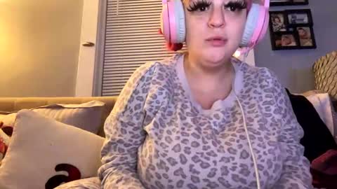 Veronica Lehane online show from January 26, 2025, 7:42 am