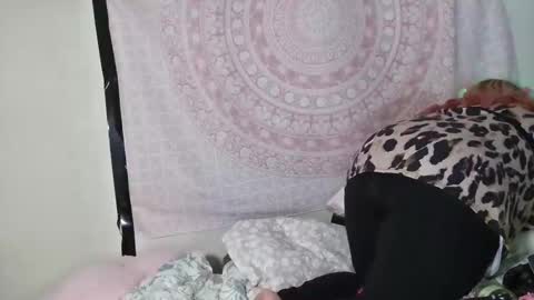 Veronica Lehane online show from February 14, 2025, 3:43 am