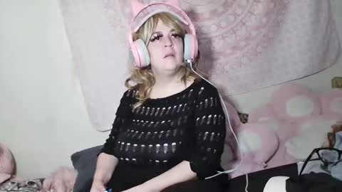 Veronica Lehane online show from October 18, 2025, 5:46 pm