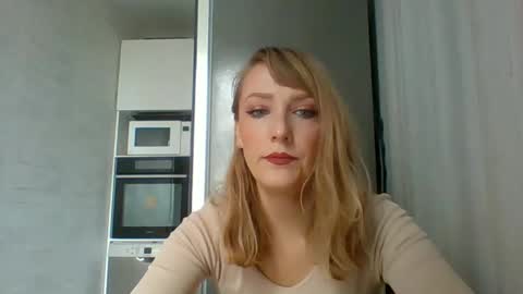 Veessa online show from March 25, 2026, 10:54 am