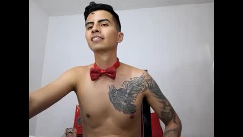 velk_hot1 online show from February 24, 2025, 9:20 pm