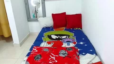 velk_hot1 online show from January 17, 2026, 3:50 pm