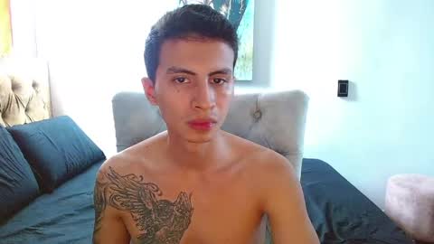 velk_hot1 online show from March 25, 2026, 2:01 pm