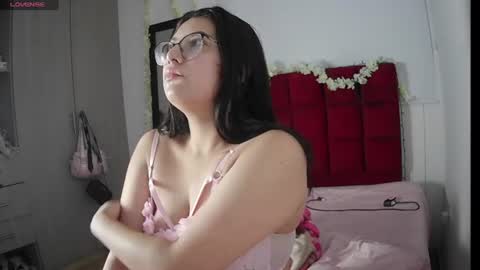 Snapshot of velma_star chatting on July 16, 2026, 10:43 am Velma online show from July 16, 2026, 10:43 am