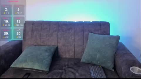 velmoon online show from April 1, 2026, 7:44 pm