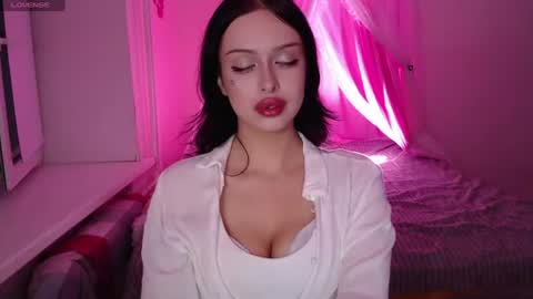 Velora online show from June 10, 2026, 5:34 pm