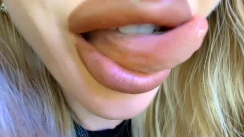 Uma online show from June 21, 2026, 11:29 pm