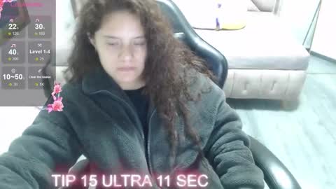 velvet_moon_v online show from January 16, 2026, 1:15 pm