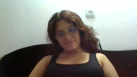 velvet_moon_v online show from May 26, 2026, 2:18 am