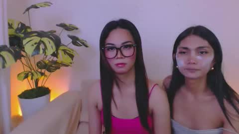 Velvet online show from May 29, 2026, 1:36 am