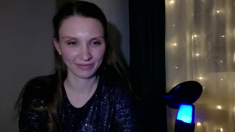 velvetaphrodisiaque online show from May 11, 2026, 8:50 pm