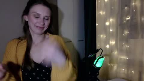 velvetaphrodisiaque online show from May 13, 2026, 7:22 pm