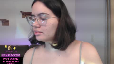 Snapshot of velvetcrystal chatting on May 11, 2026, 12:49 am Crystal PVT OPEN online show from May 11, 2026, 12:49 am