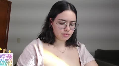 Snapshot of velvetcrystal chatting on June 23, 2026, 2:53 am Crystal PVT OPEN online show from June 23, 2026, 2:53 am