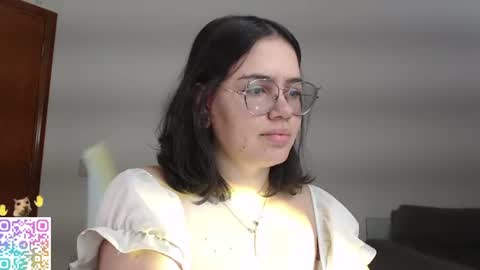 Snapshot of velvetcrystal chatting on June 26, 2026, 1:43 am Crystal PVT OPEN online show from June 26, 2026, 1:43 am
